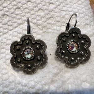 Vintage 925 AVGAD Israeli brand floral crystal center lever back pierced earring
